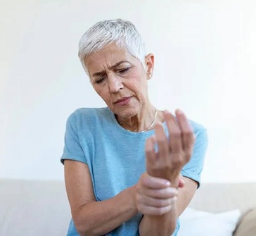 Managing Osteoporosis : Non-Surgical and Surgical Solutions for Joint Pain